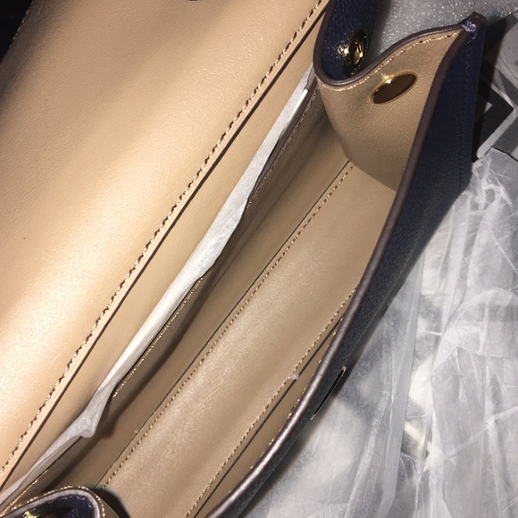 Micheal Kors clutch bag - Picture 8 of 8